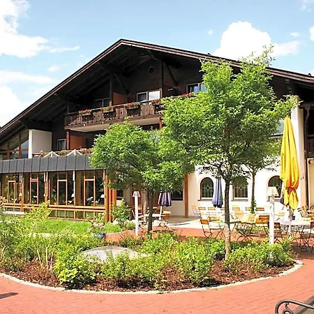 Hotel Alpenblick 3*